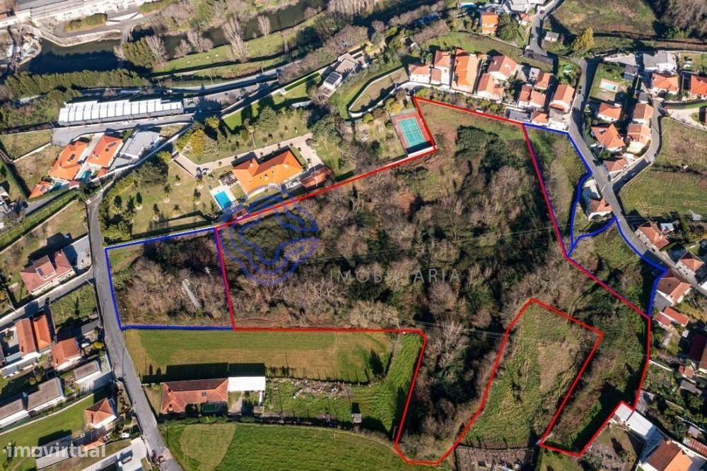 Terreno Com Área De Construção De 5.100 M2, Próximo Ao Centro De Santo