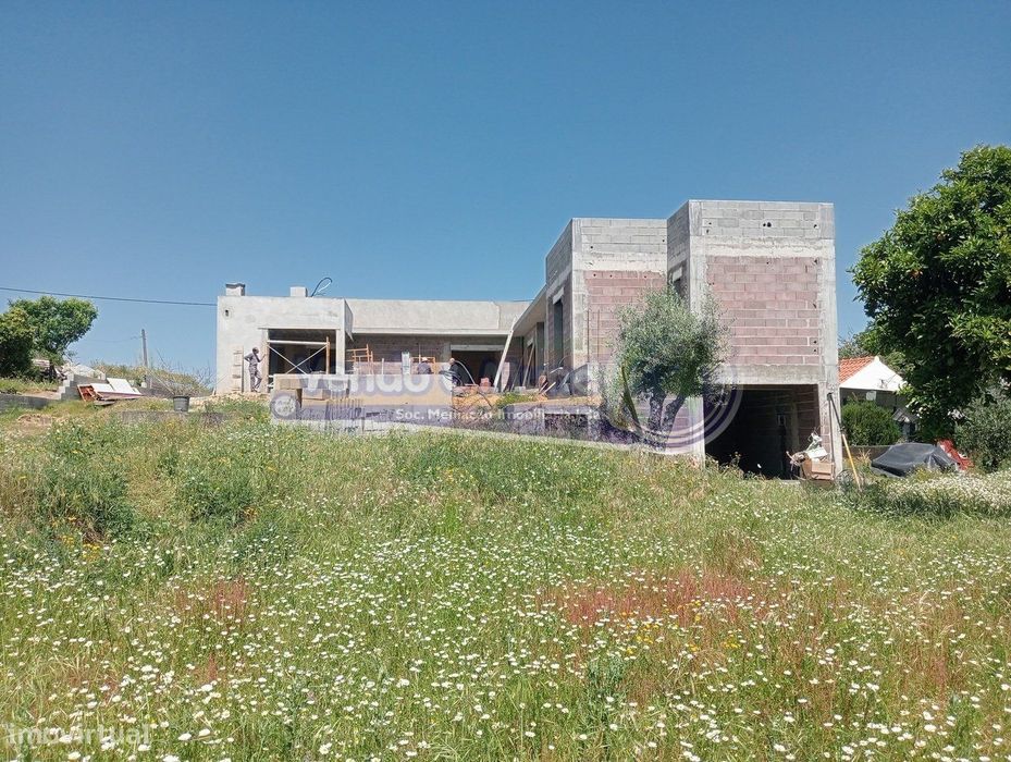 Moradia T3 em construção em Coruche (CRCH164)