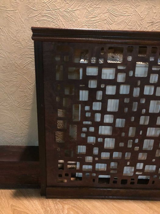 Деревянная накладка на батареи