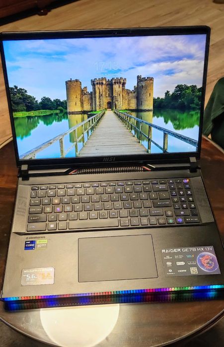Laptop MSI Raider GE78HX 13VI-032PL 17,3" i9 64GB  2TB RTX4090 Win11