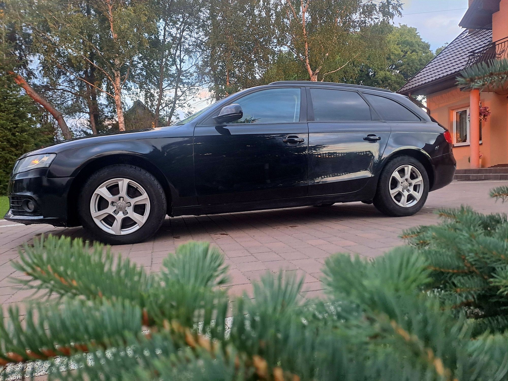Sprzedam Audi A4 b8 2 .0 tdi 2011 rok