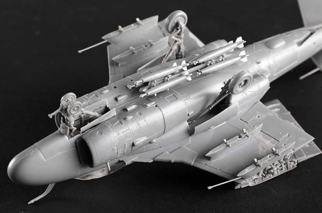 Сборная модель самолета A-6A /A-6E Intruder  Trumpeter 1/72 (новинка)