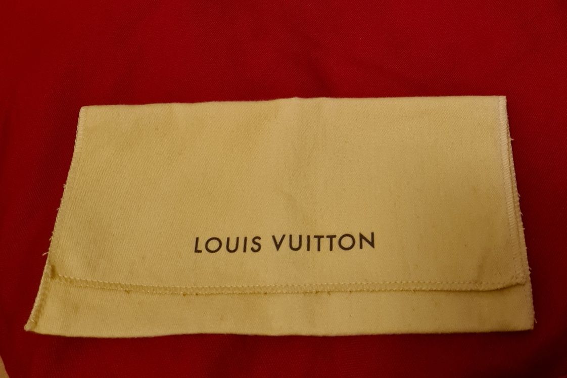 Louis Vuitton Dust Bag + Etiqueta
