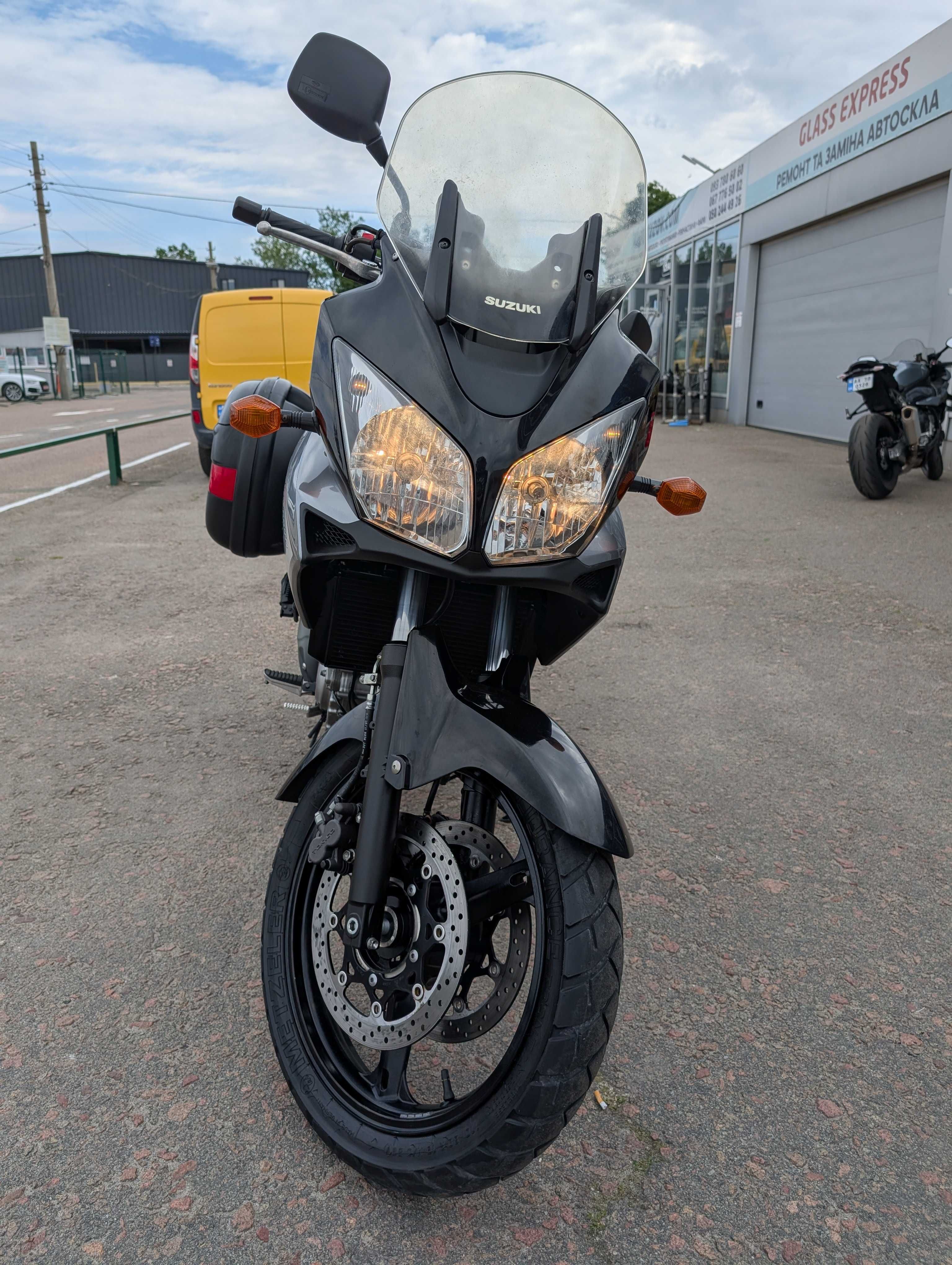 Мотоцикл Suzuki DL650V V-Strom MoToBaZa
