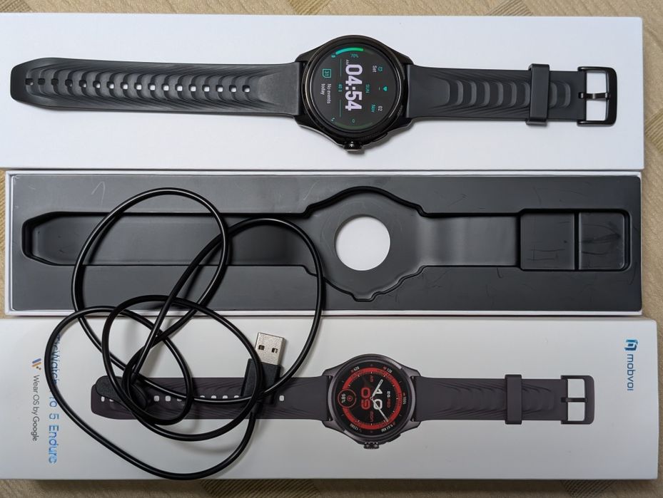 Смарт годинник Mobvoi Ticwatch Pro 5 Enduro Black WearOS