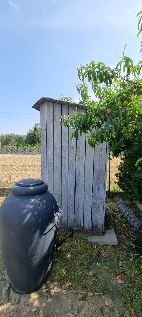 Wychodek WC na działkę