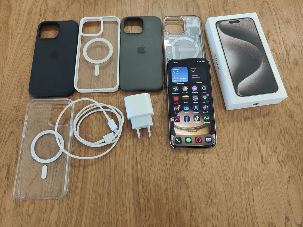 Iphone 15 Pro Max - Como novo