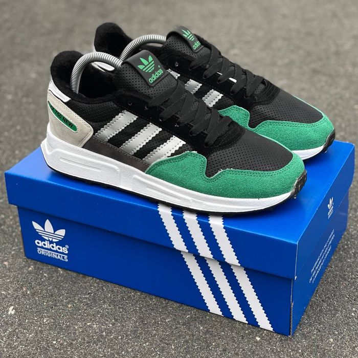 Зимові чоловічі кросівки на хутрі Adidas (40-42 розміри)