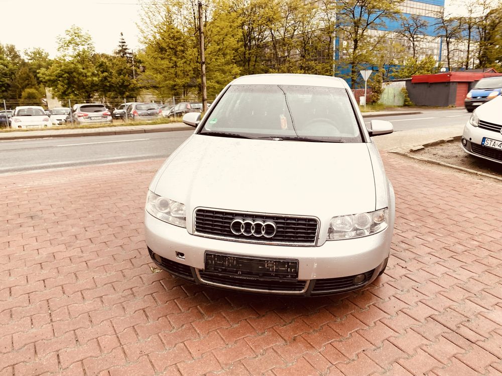 Audi a4 rok 2001 poj 2.0 benz sedan zadbany