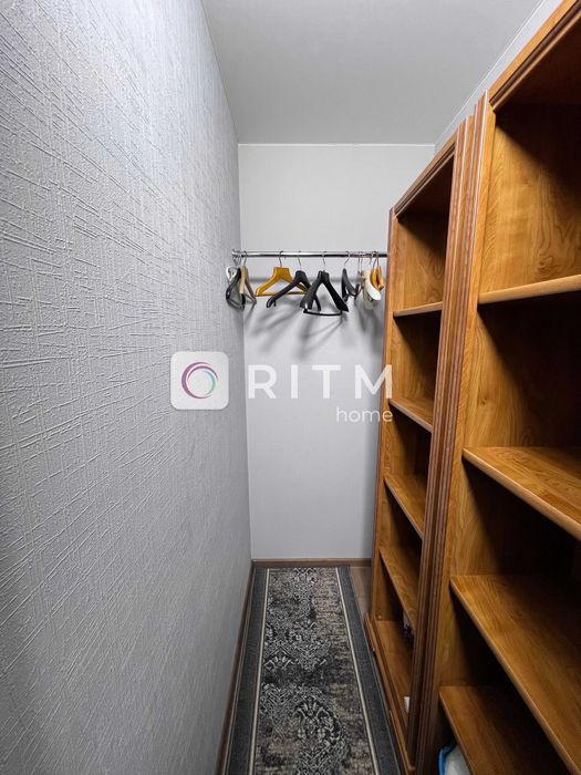 Оренда 2-к. квартира з новими меблями, вул. Конякіна