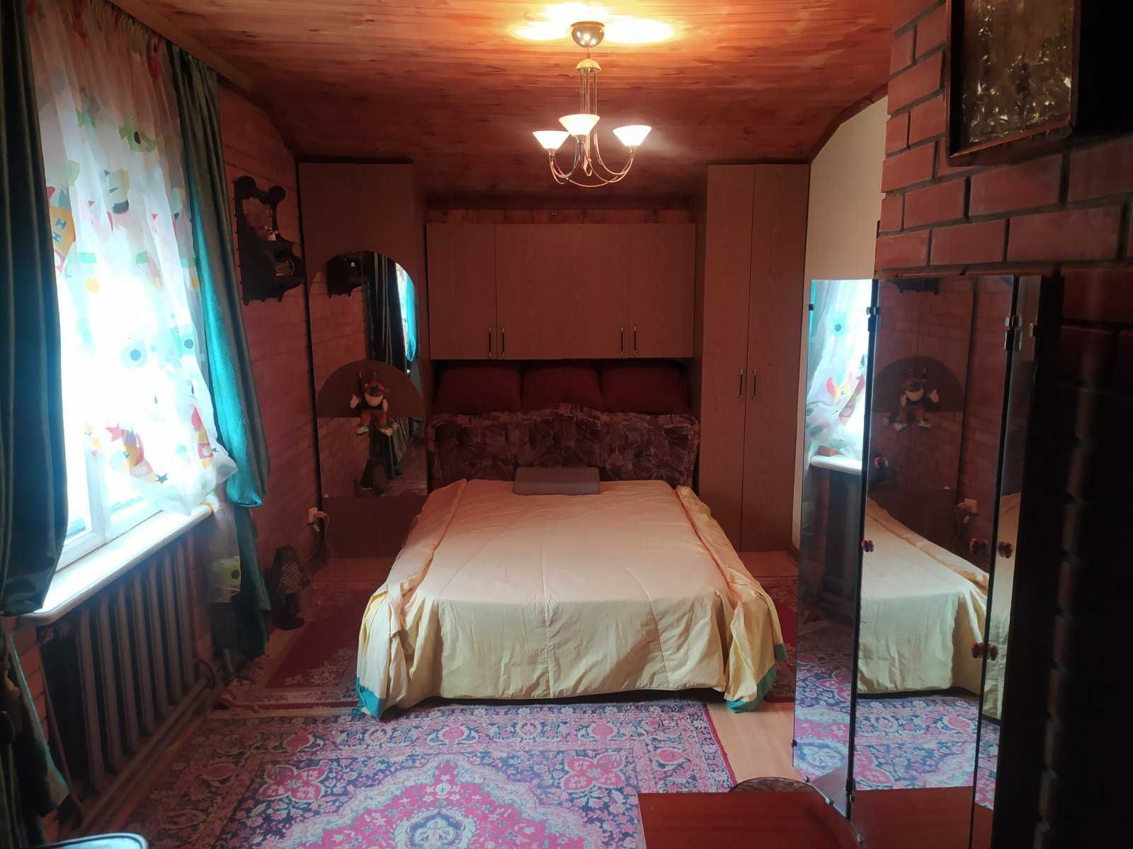 Продам будинок в с.Круглик,12 соток,камін,гараж,сауна,альтанка,сад