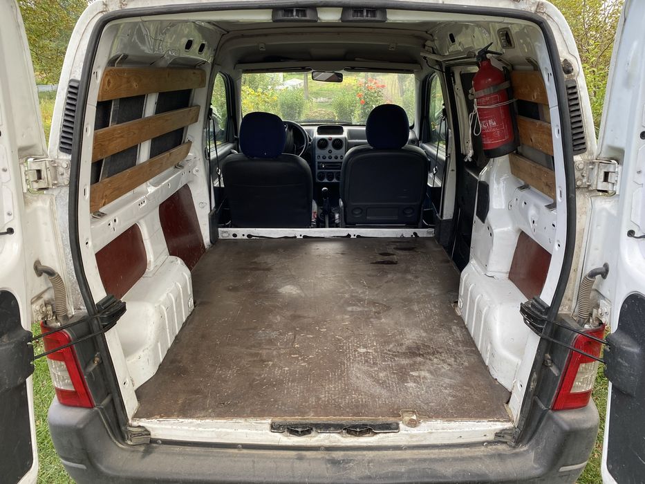 Пежо партнер 2007р 1.6д