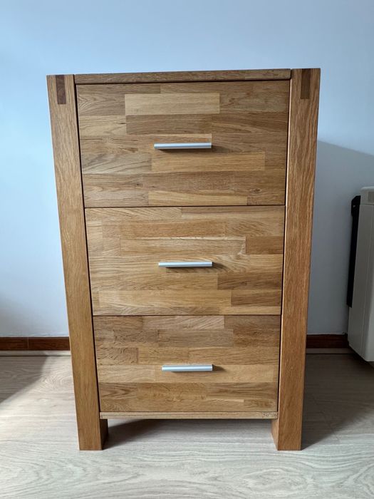 Cómoda / Camiseiro JYSK