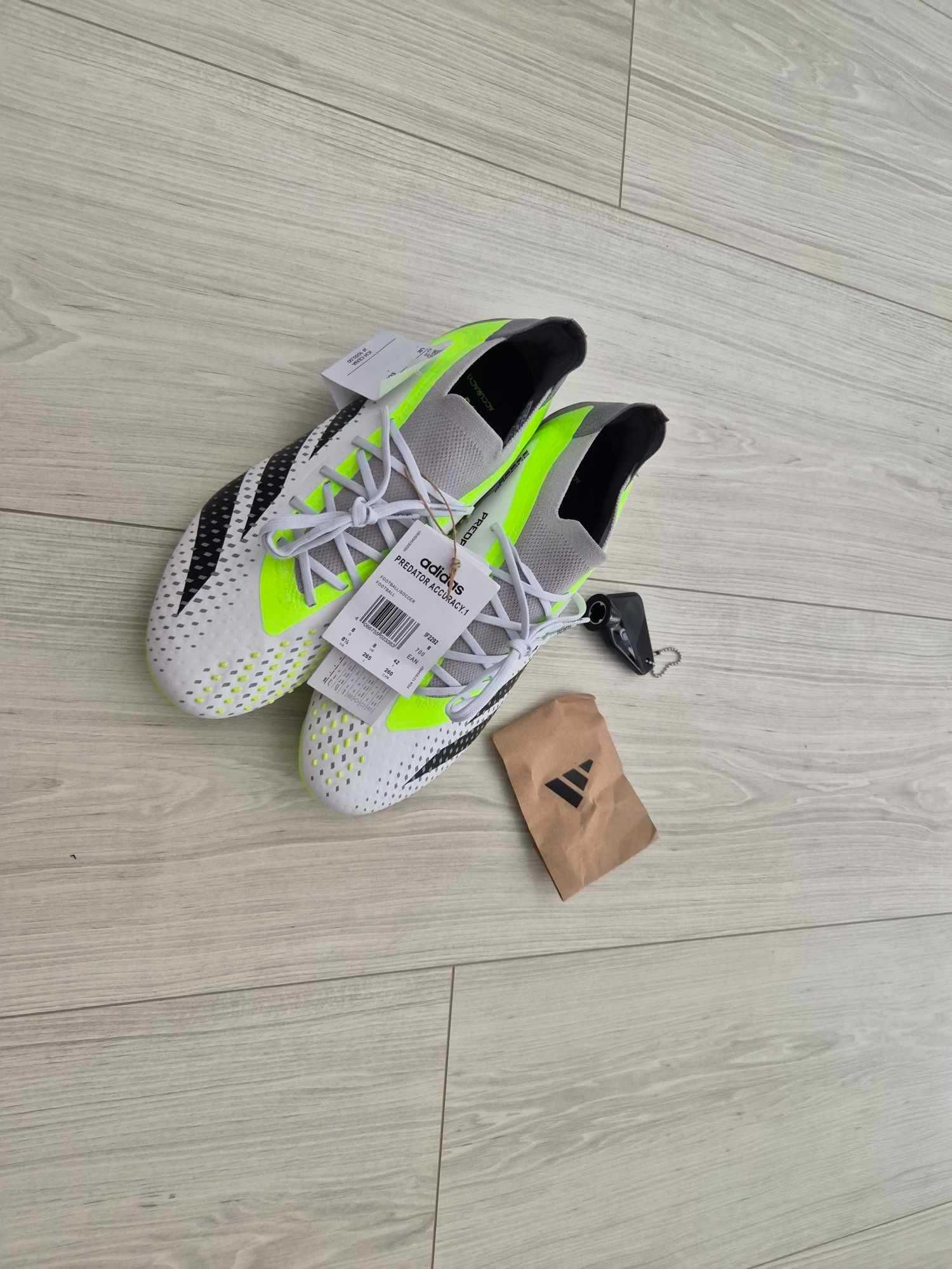 Profesjonalne korki Adidas Predator Accuracy.1 L SG IF2292 rozm. 42