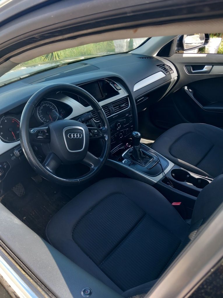 Aud A4 Tdi B8 com motor de 143cavalos nacional sempre em garagem muito