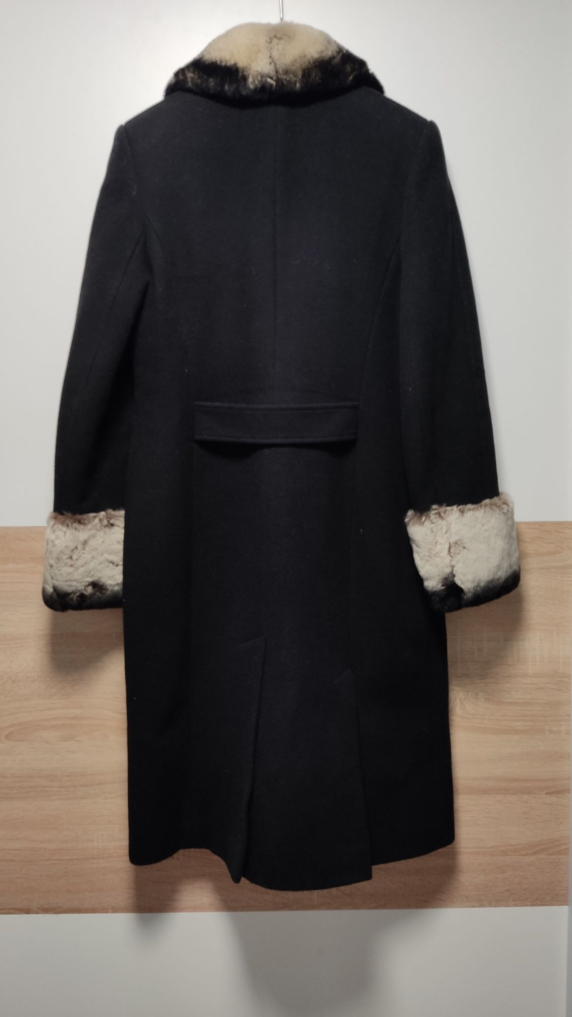Пальто с мехом шиншиллы Vaur GEOX — З хутром шиншили