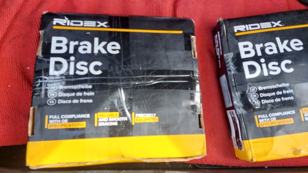 Discos de travões e pastilhas de travões ridex.