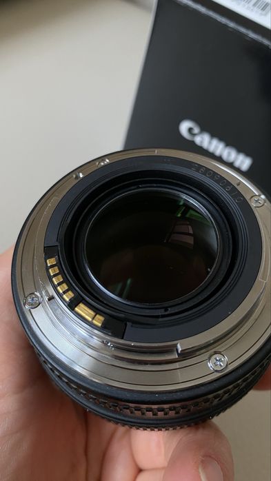 Обʼєктив Canon EF 50мм f/1.4 USM