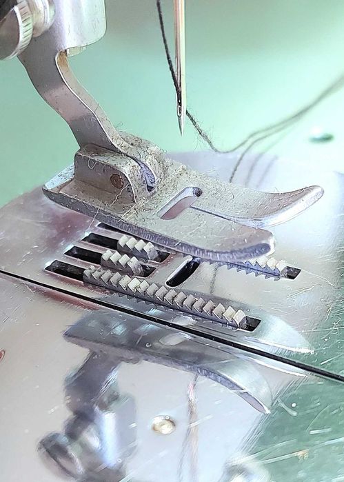 Польская швейная машина Radom 432 настроенная шьет все полный комплект