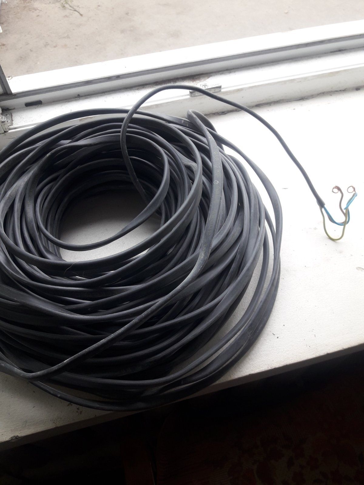 Продам дріт кабель провод 3 -х жильний 1.5 КВ 42 .