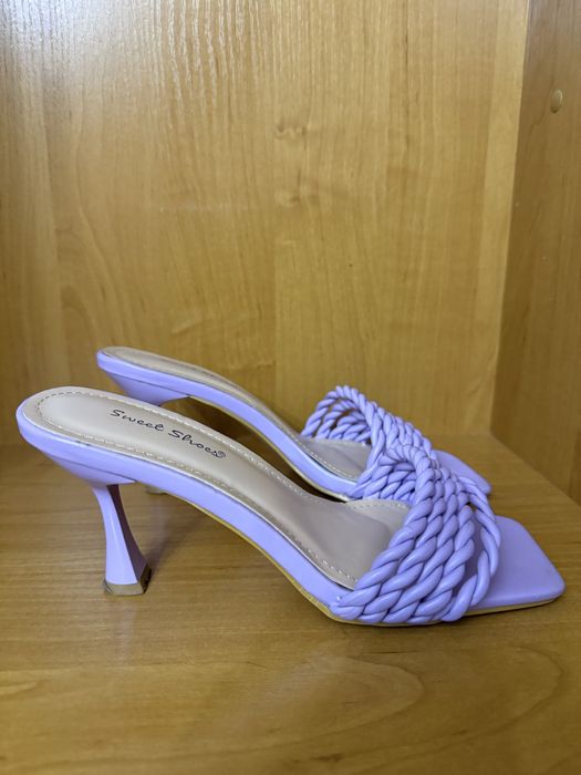 Шльопанці на каблуку 37р.