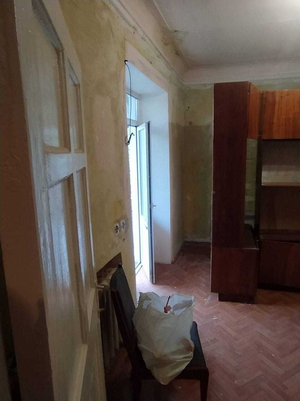 Продам 3к кв метро 23-го Августа ул. Сумгаитская под ремонт