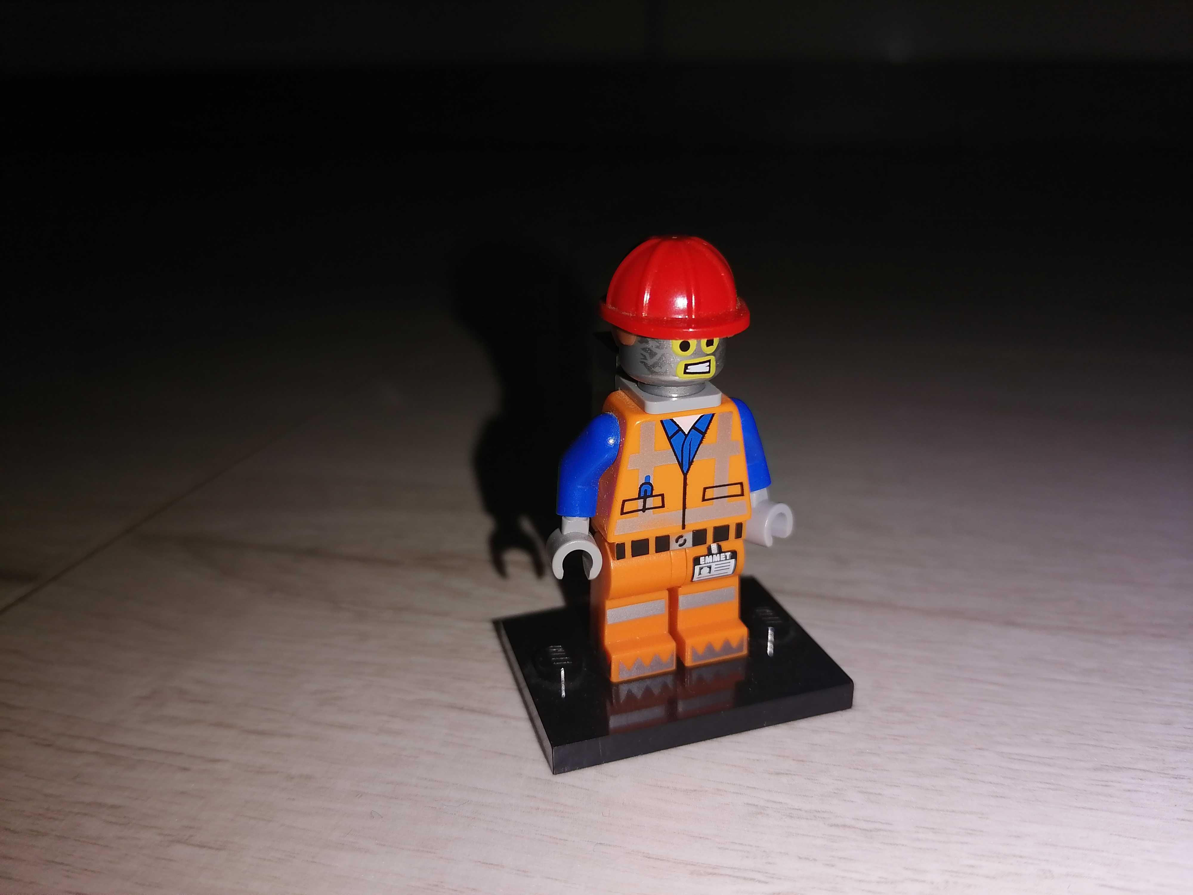 Lego Minifigurka Robot Emmet 70816 (tlm063)