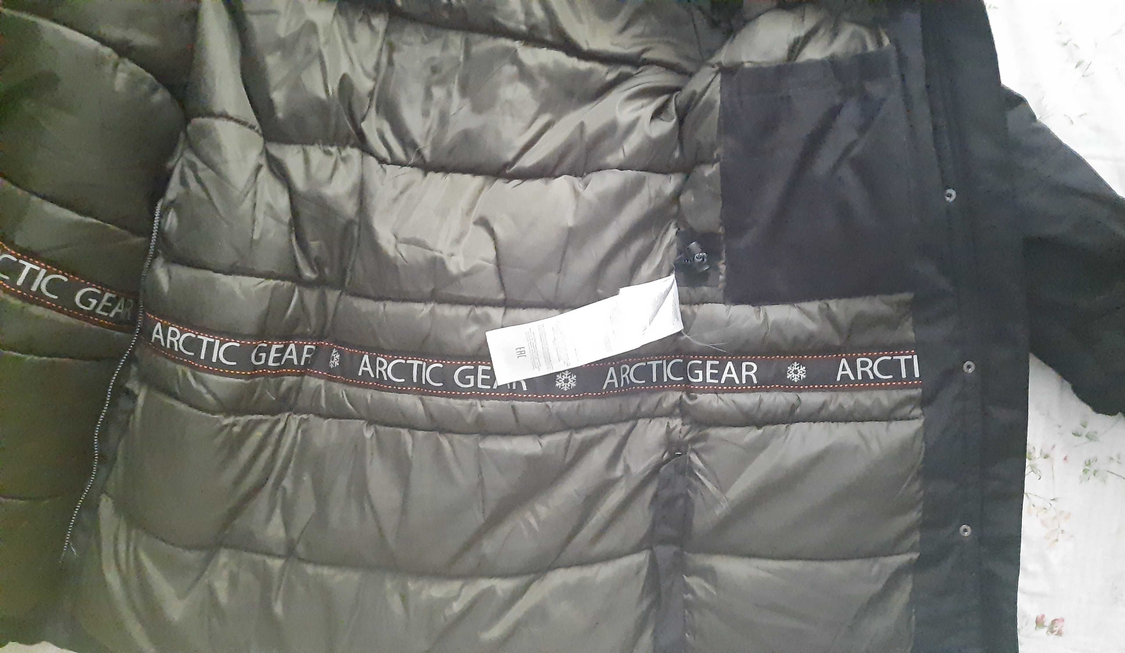 ARCTIC GEAR  зимняя парка с капюшоном .