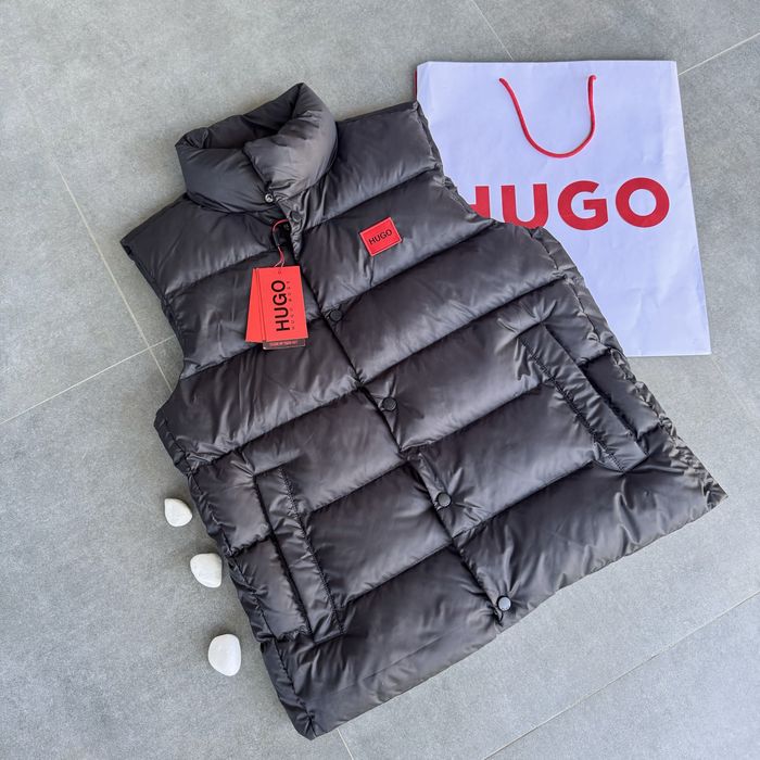 Хіт сезона жилетка Hugo Boss чорна