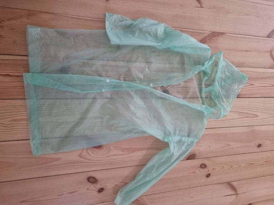 Lekki płaszcz przeciwdeszczowy 128