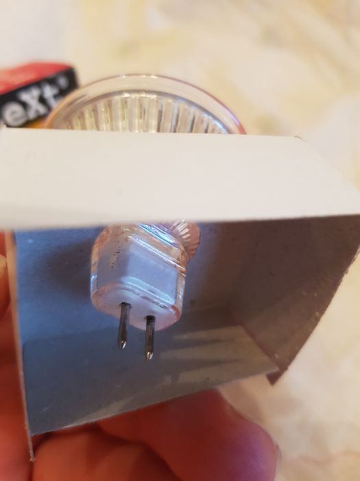 Żarówka halogenowa 20W 12V MR16 .