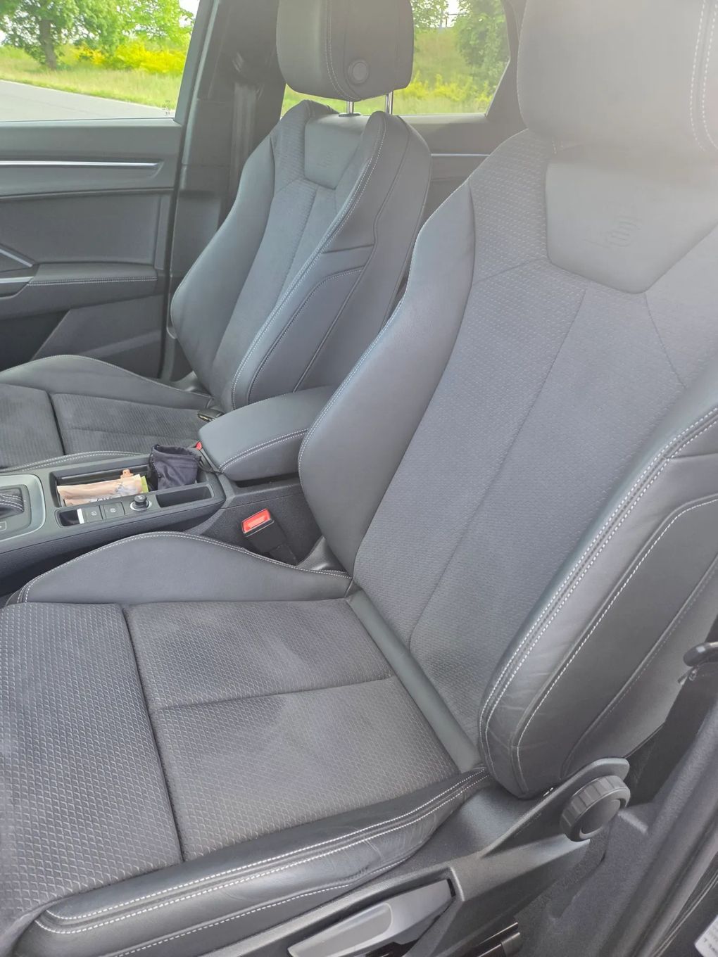 Audi Q3 Sportback Oferuje : Audi Q3 Sportback S line 35 TFSI 150 KM S tronic Matrix Led
