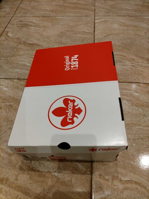 Krótkie kozaki, botki damskie Rieker