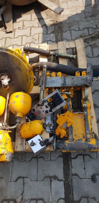 koparka mecalac 11 cxi cx zamek siłownika podpory