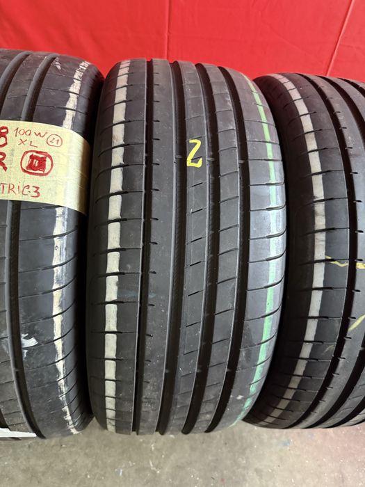 Pneus 245/45/18 Goodiyear Todos Iguais Impecaveis