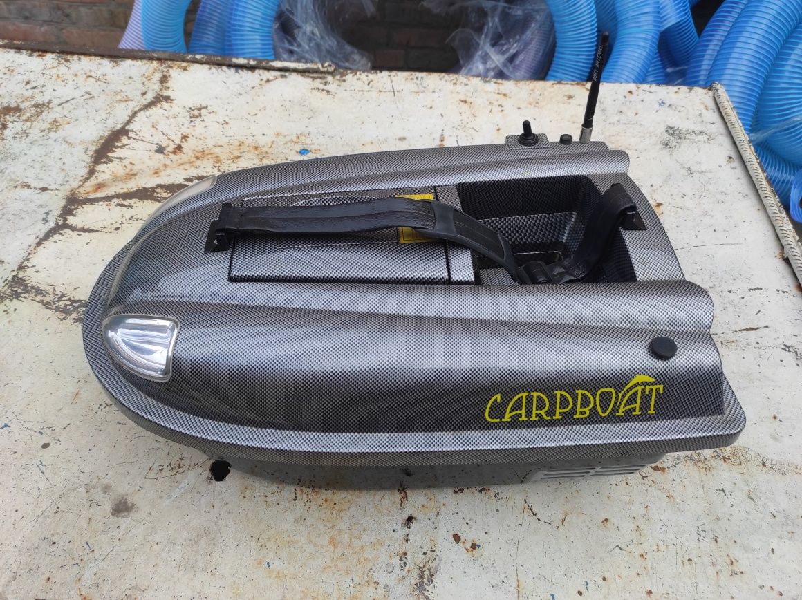 Кораблик для прикормки Carpboat mini carbon