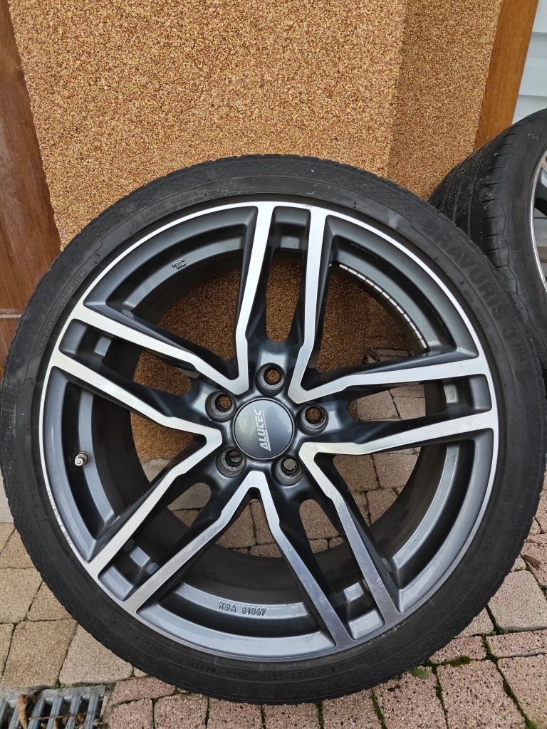 Koła 5x114,3 18 cali 225/40/18 Alutec Iteku felgi + opony 5x114.3