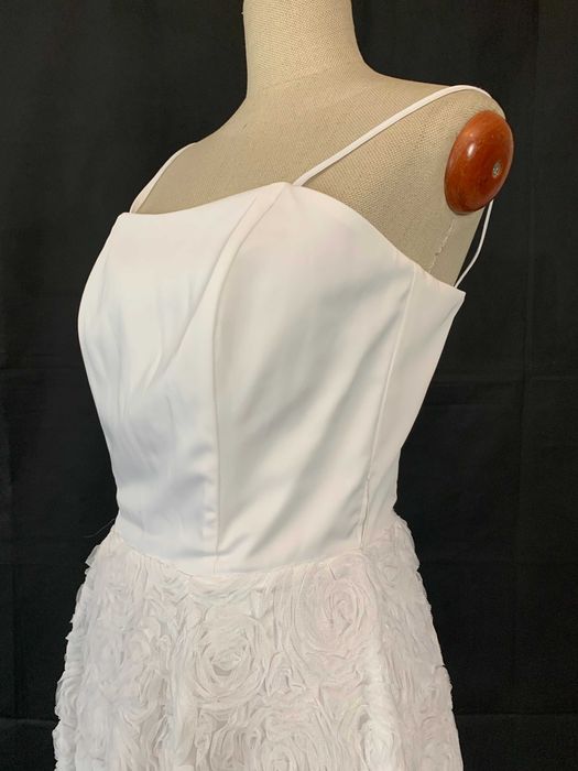 Nowa zjawiskowa krótka suknia ślubna 40 L cywilny panieński kwiaty 3D