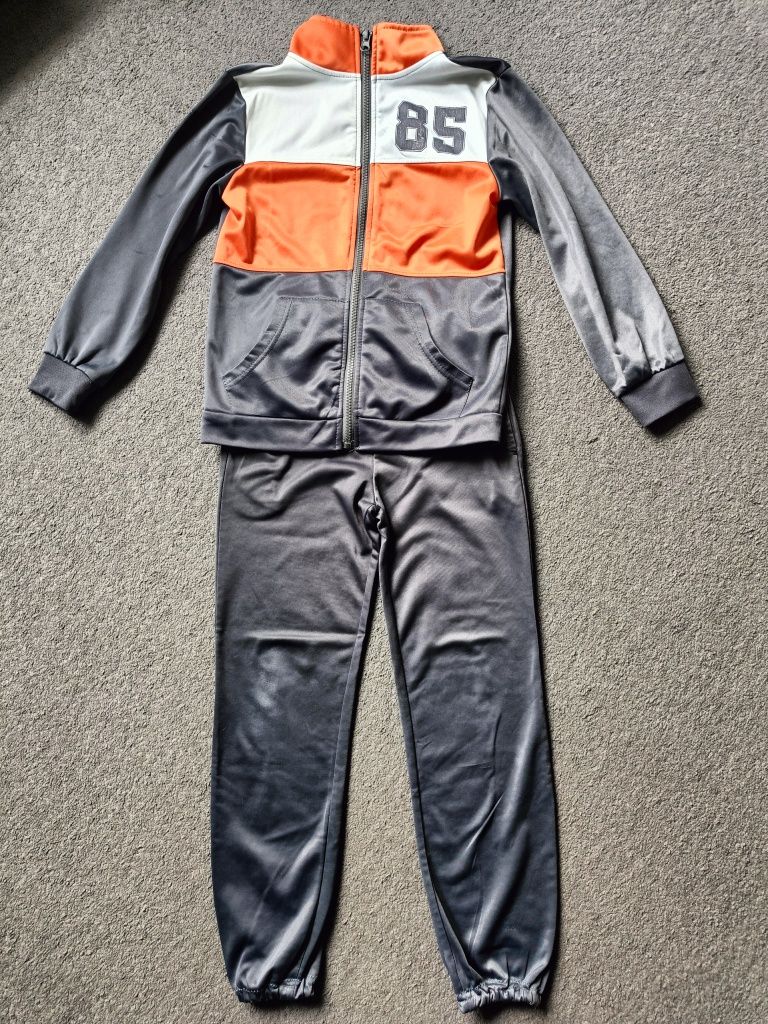 Dres dla chłopca rozmiar 128