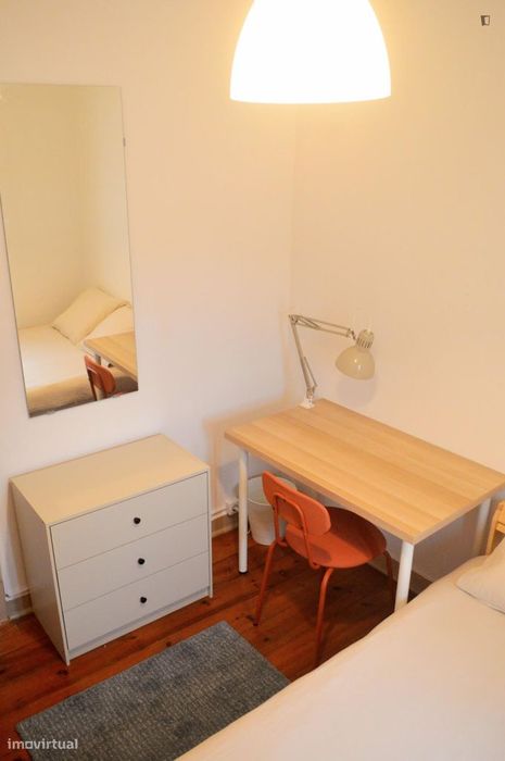 Quarto - localizado em Avenida da Liberdade Lisbon