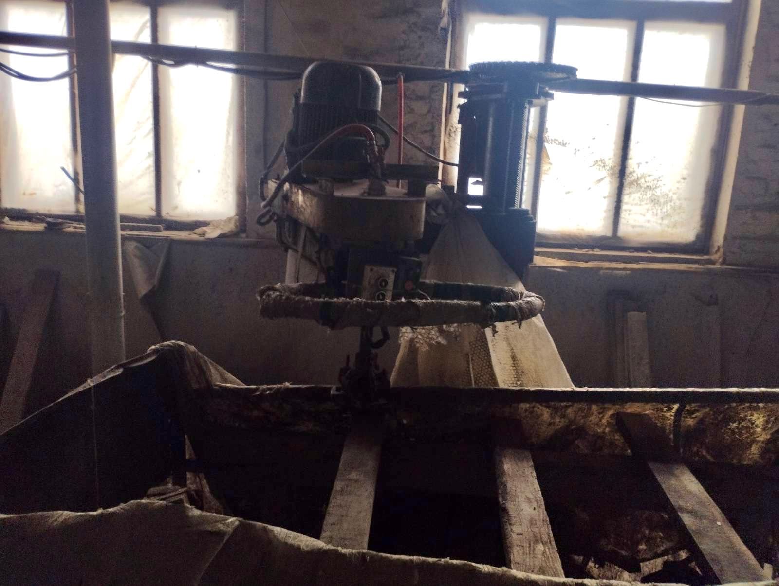 Полірувальні станки та кран-балка