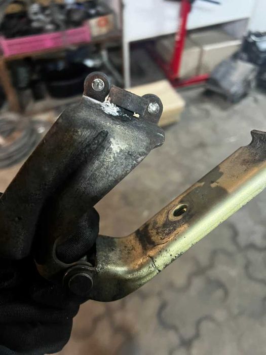Ролік лівої здвижної дверки Мерседес Віто 638