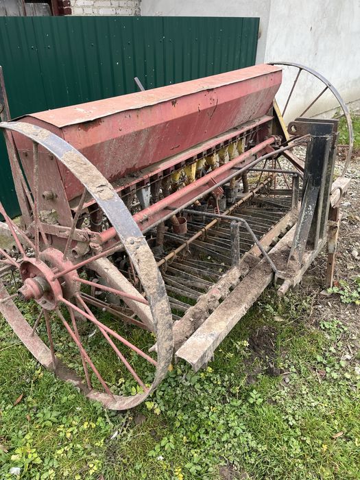 Сівалка кінська на 17 сошників