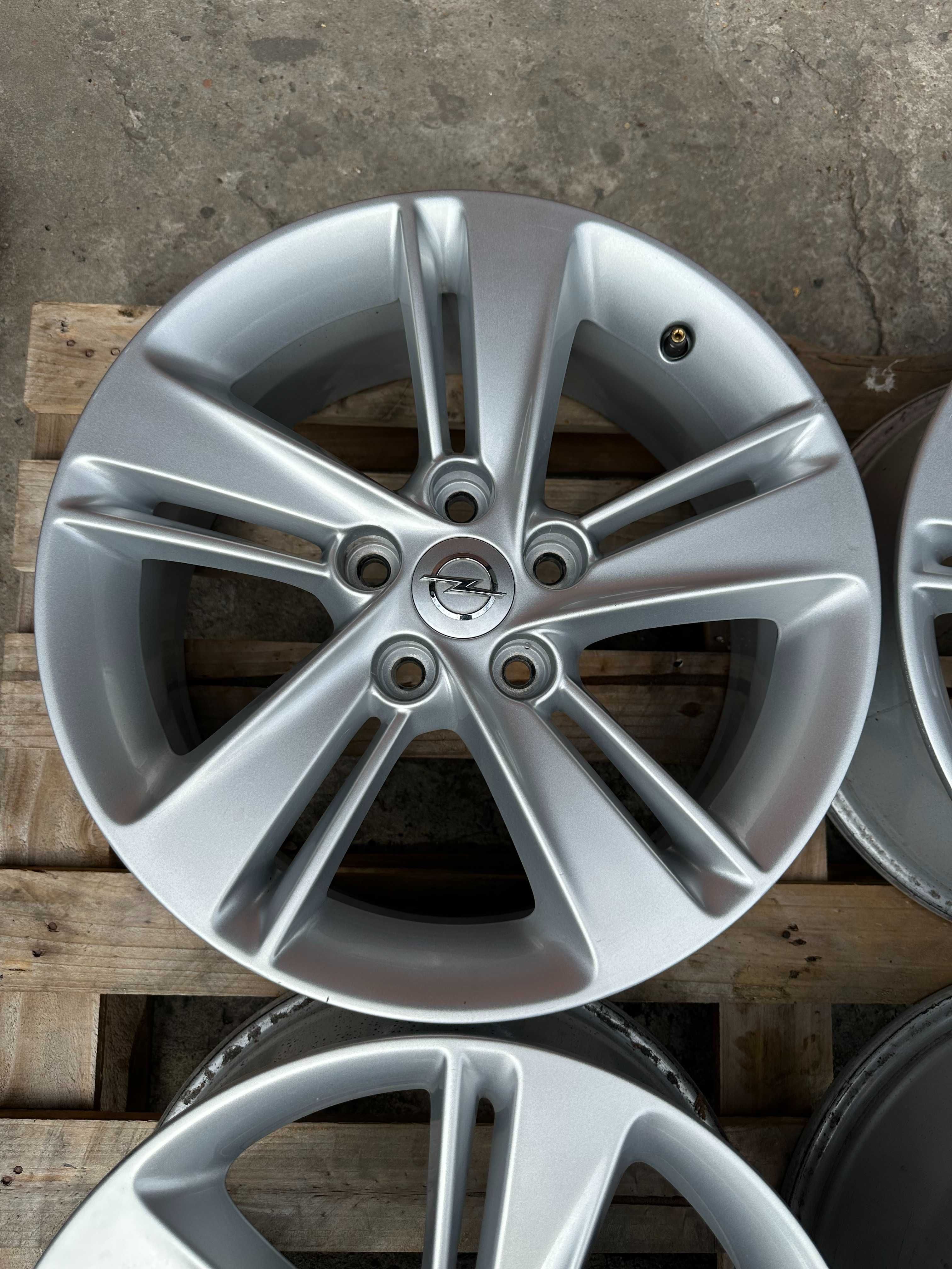 5x115 7,5j x 17" et45 Opel OE Insignia B komplet ORYGINAŁ