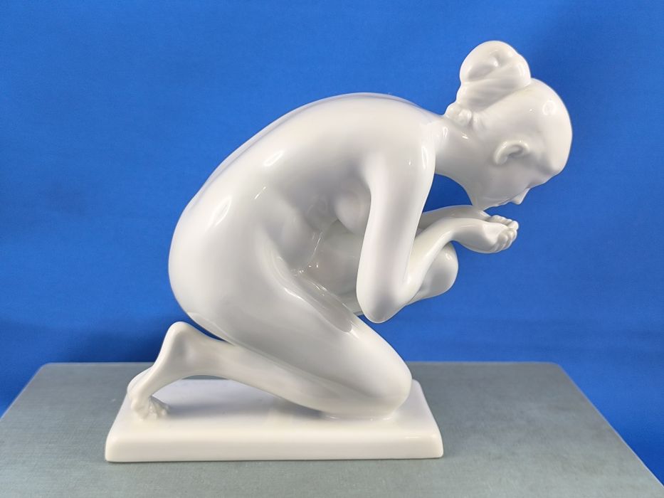 Akt "Pijąca" Rosenthal Ernst Wenck #kobieta #porcelana #dekoracja