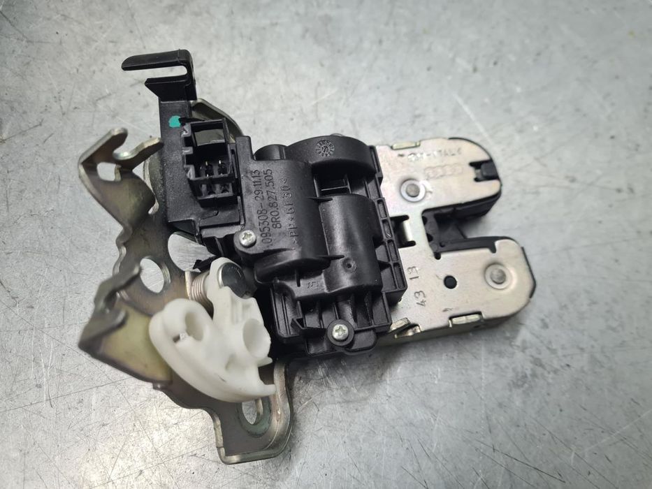 Fechadura / fecho da mala AUDI A1 Sportback (8XA, 8XF)