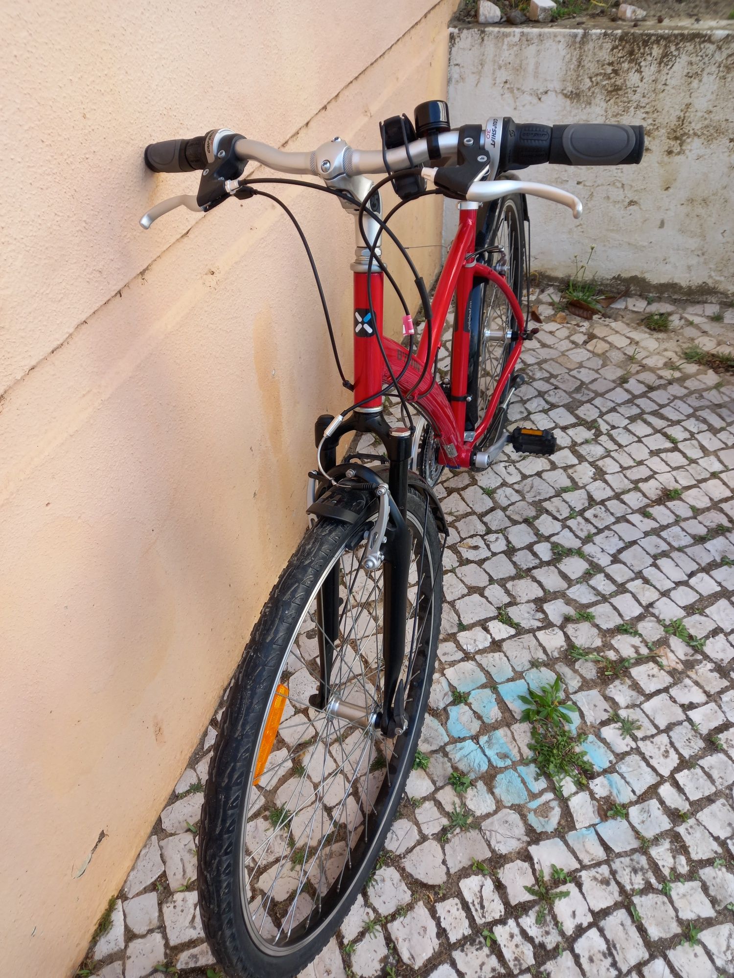 Bicicleta b-twin como nova