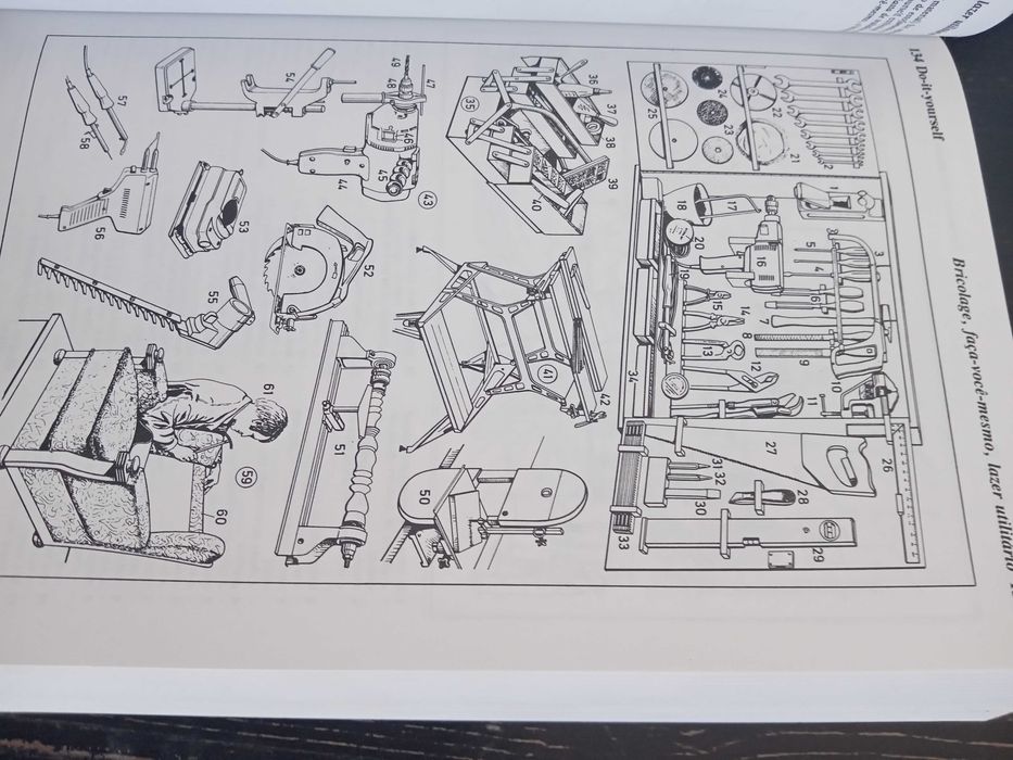 The Oxford-Duden Pictorial Portugueses& English Dicionário, 1992