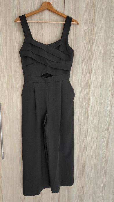 Czarny elegancki kombinezon z kieszeniami z szerokimi nogawkami Zara S