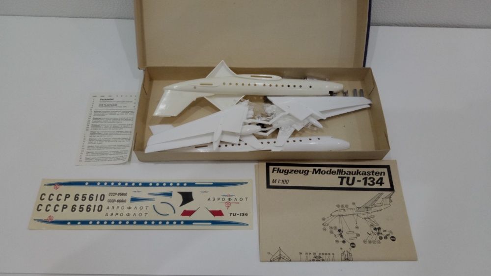 Ту-134 сборная модель самолета Plasticart 1/100 ГДР